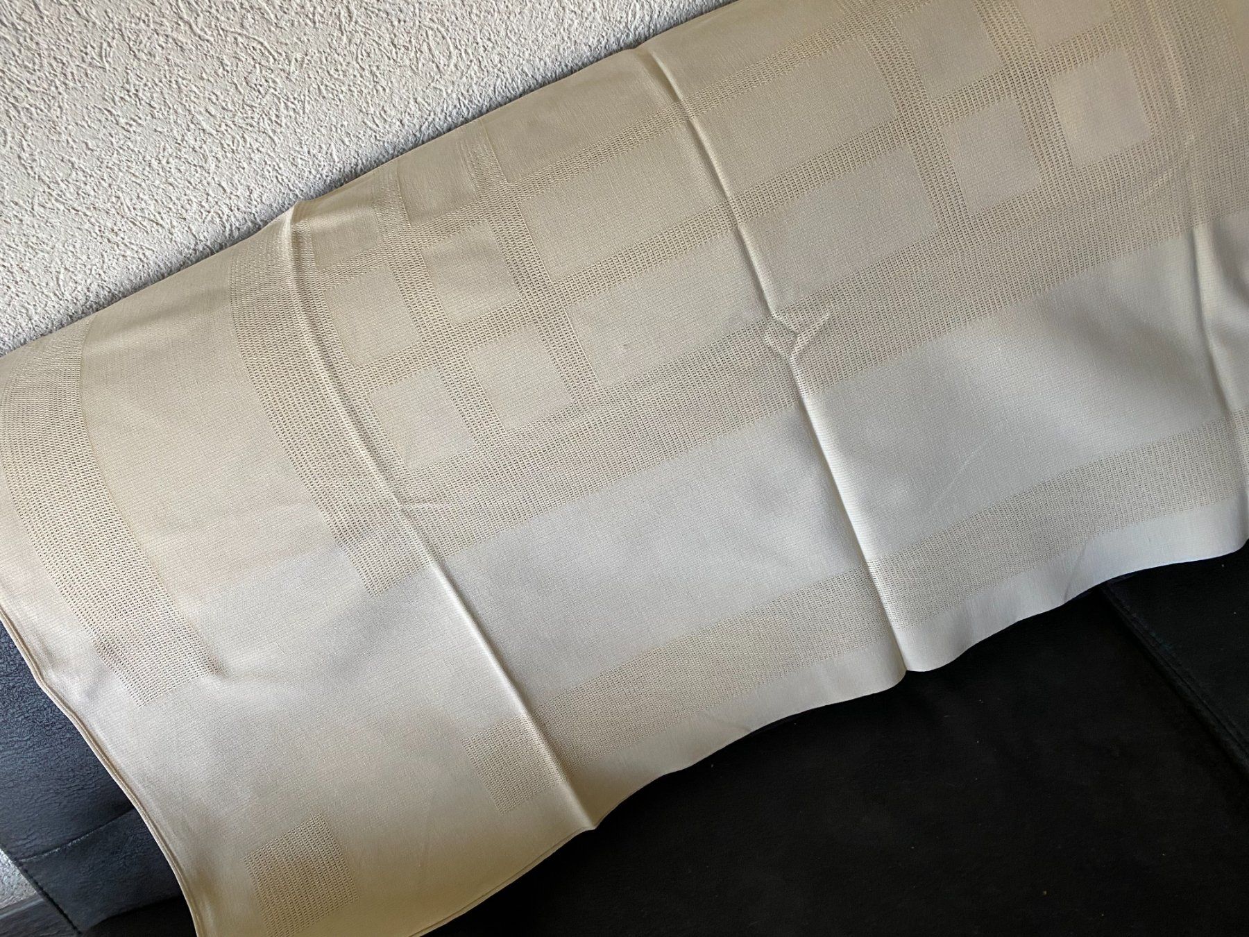 Sonstige Tischwäsche: Tischtuch hellgelb ca 116x130cm – Gebraucht aus Allenwinden von Obalu