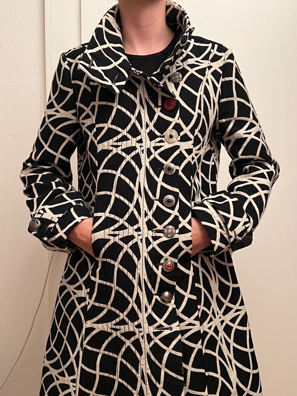 Desigual Mäntel: Schicker Desigual Mantel, Grösse M/L – Gebraucht aus Zollikerberg von car_g26r 3