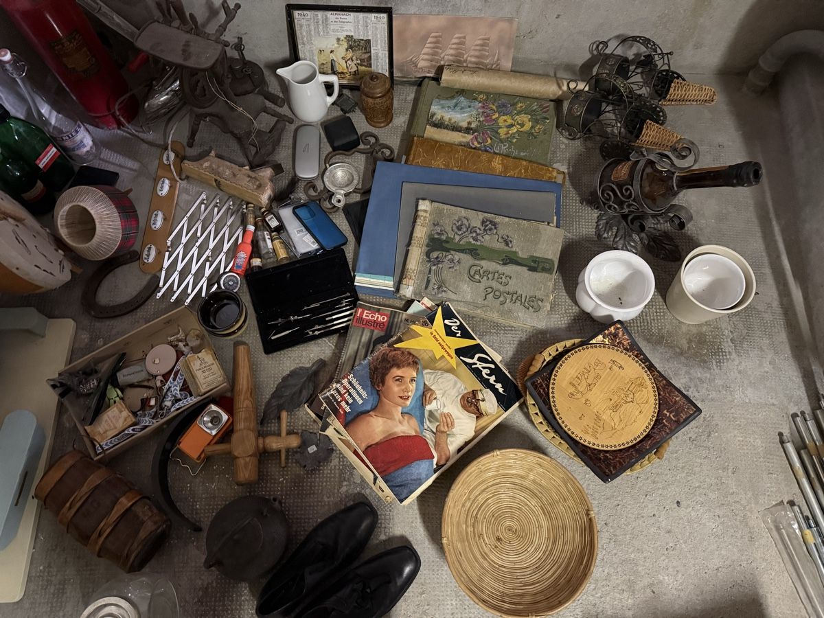 Toutes les décorations: Flohmarkt lot antik – D'occasion à Sierre par OCNL 3