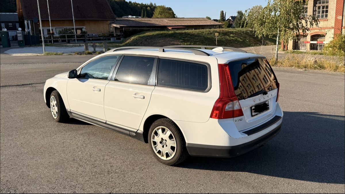 Volvo Automobili: Volvo V70 D5 AWD – Usato da Kölliken venduto da elgringosuizo 3