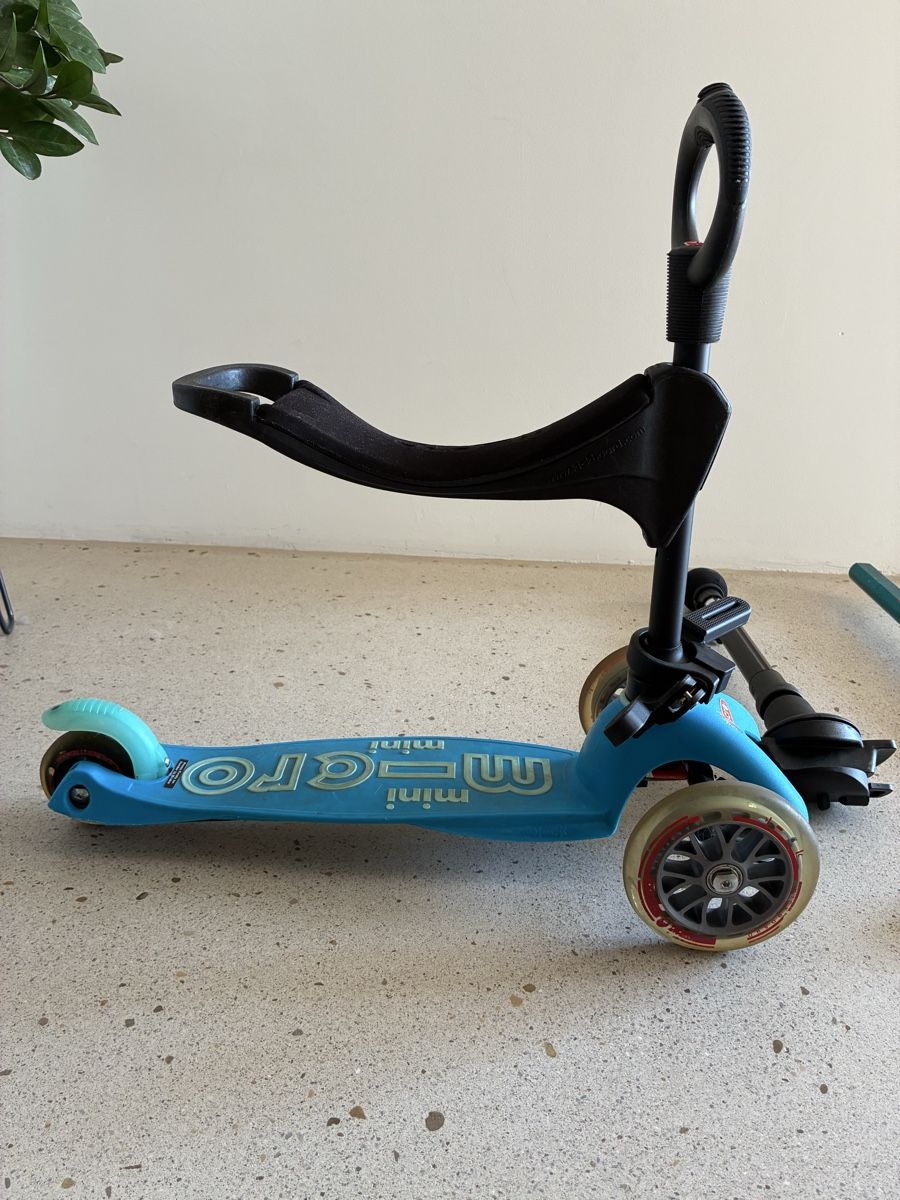 Micro Fahrzeuge für Kinder: Micro Mini 3 in 1 Kinderroller, Top Zustand, ab 1 Jahr – Gebraucht aus Zürich von -Angela-