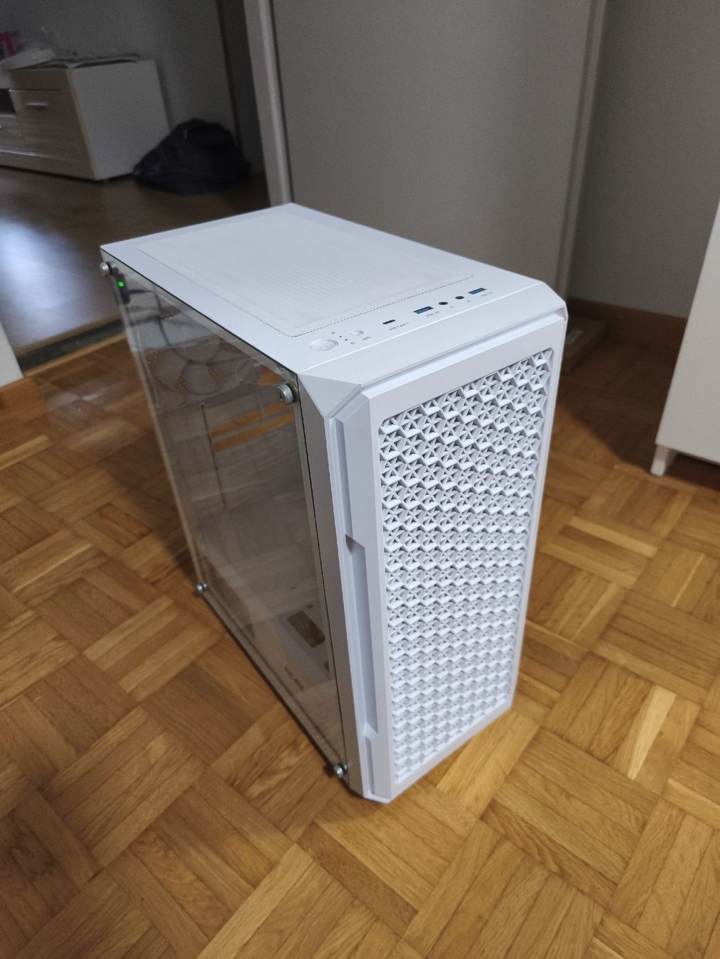 Custodie: 2E Gaming PC CASE HEXAGON G338W – Usato da Bern venduto da yar_7wc5 1