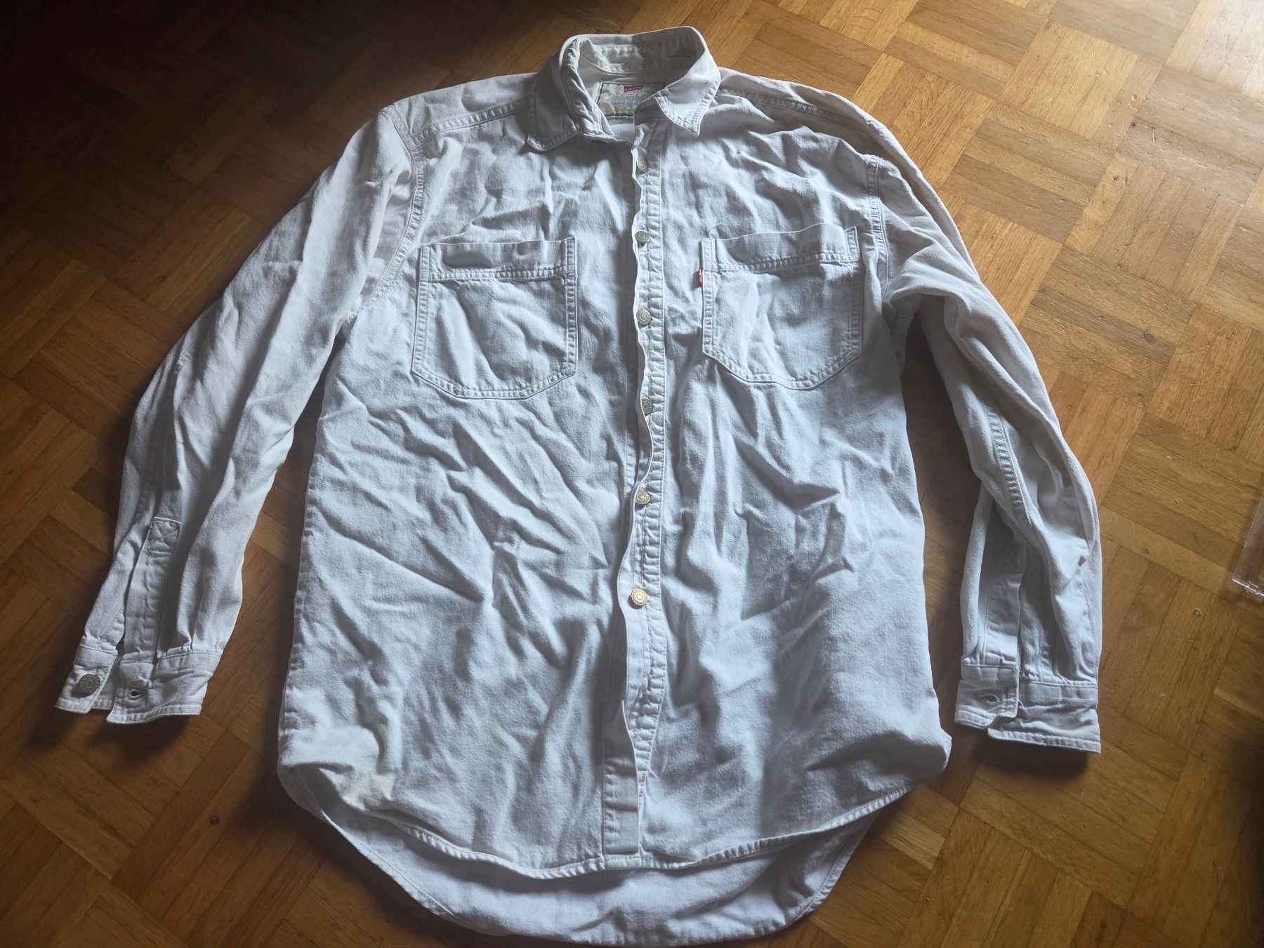 Levi's Lotti di vestiti: Levi's Hemd und Jeans Gr. S – Usato da Basel venduto da grandfamily 1