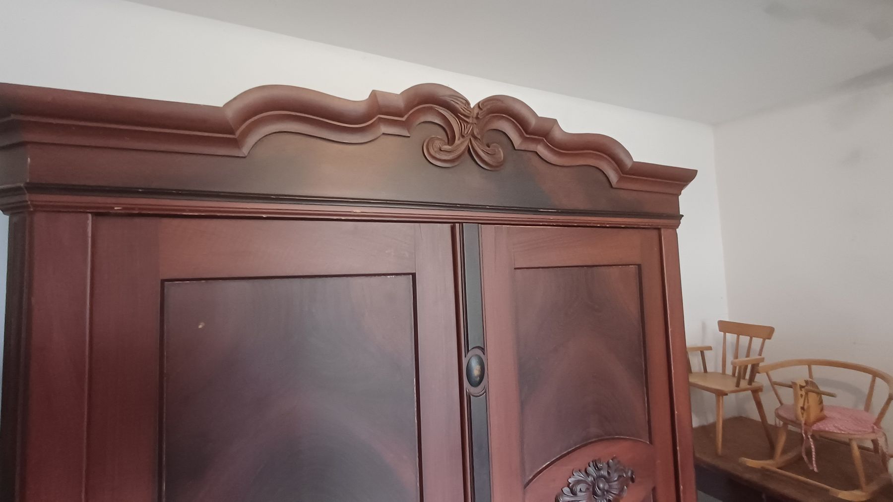 Armadi: Grosser Schrank Tanne  – Usato da Flawil venduto da Pinkmalibu 4