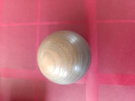 WUNDERSCHÖNE SPIELDOSE KUGEL MIT BEWGUNGS MECHANISSMUS HOLZ