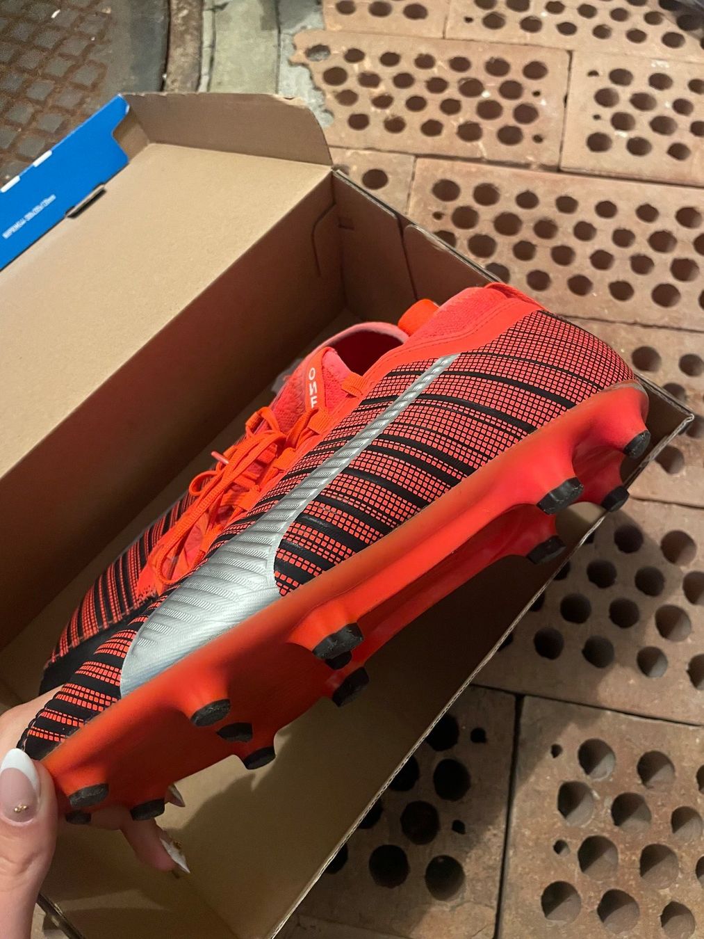 Scarpe da uomo: Fussballschuhe, Grösse 41 – Nuovo (secondo la descrizione) da St. Antoni venduto da 1ela 1