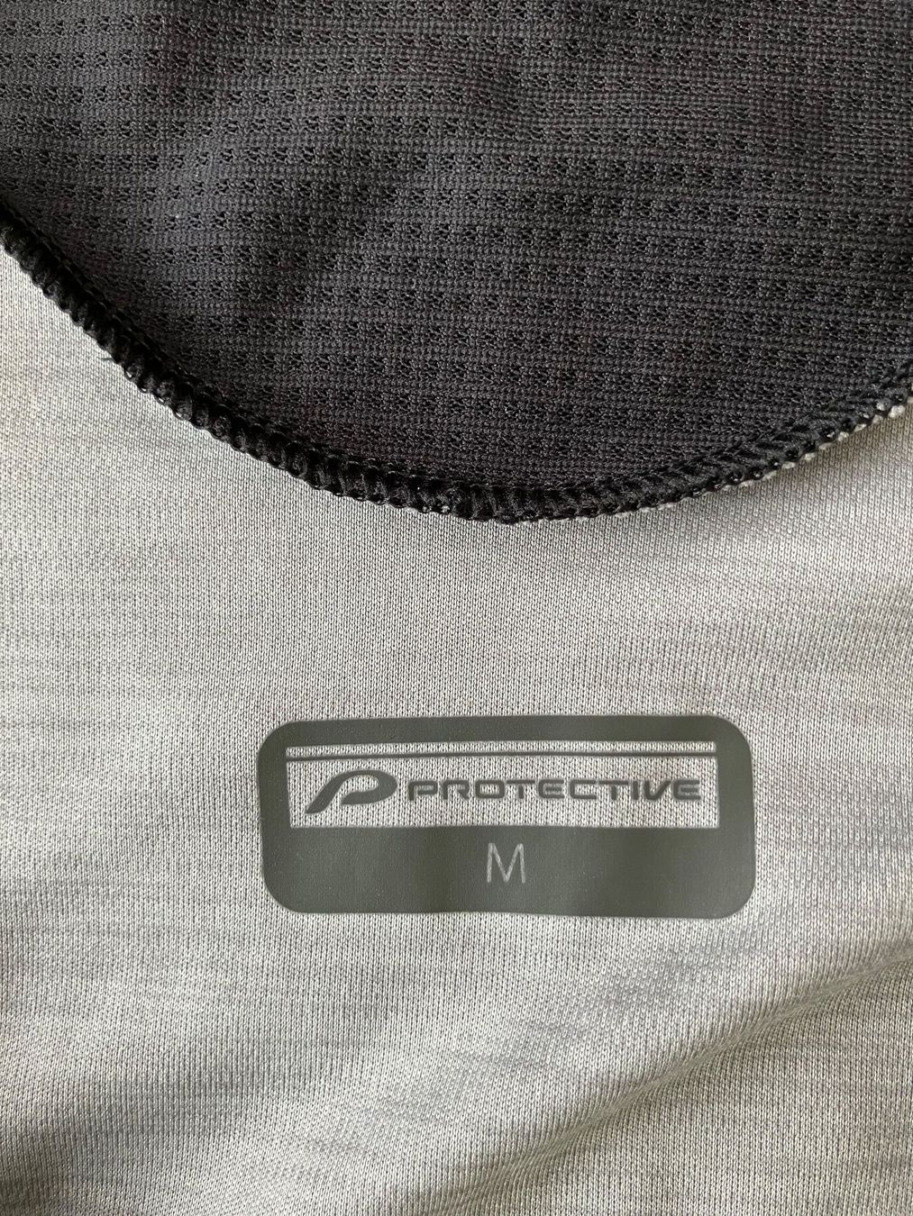 Canottiere & Pantaloni: Velotricot Protective Gr M Männer – Usato da Zug venduto da d4Drum 3
