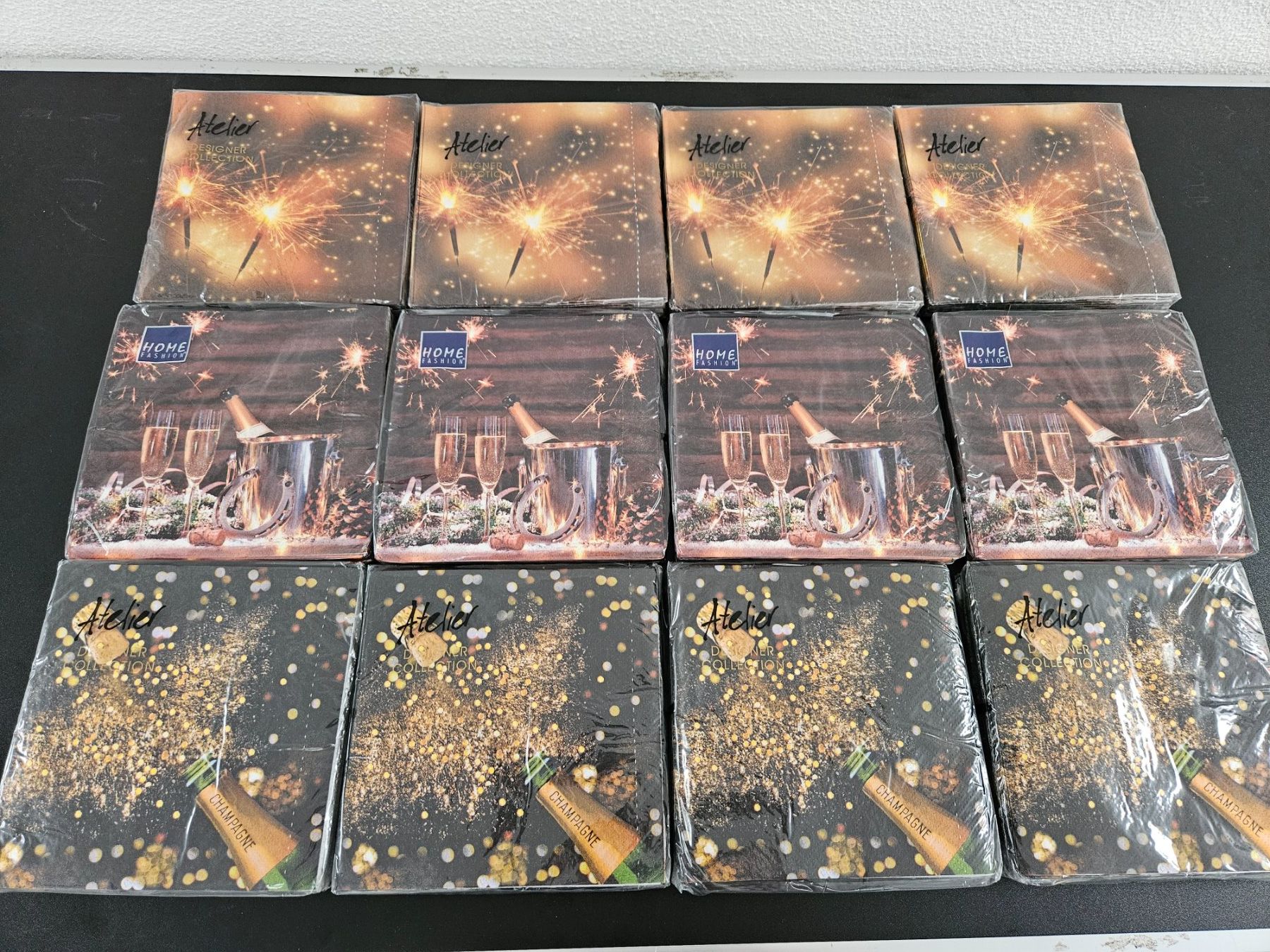 Tovaglioli: Neu - Servietten - 12 Packungen - 33cm x 33cm – Nuovo e nell'imballaggio originale da Dagmersellen venduto da Jarsetz_Restposten