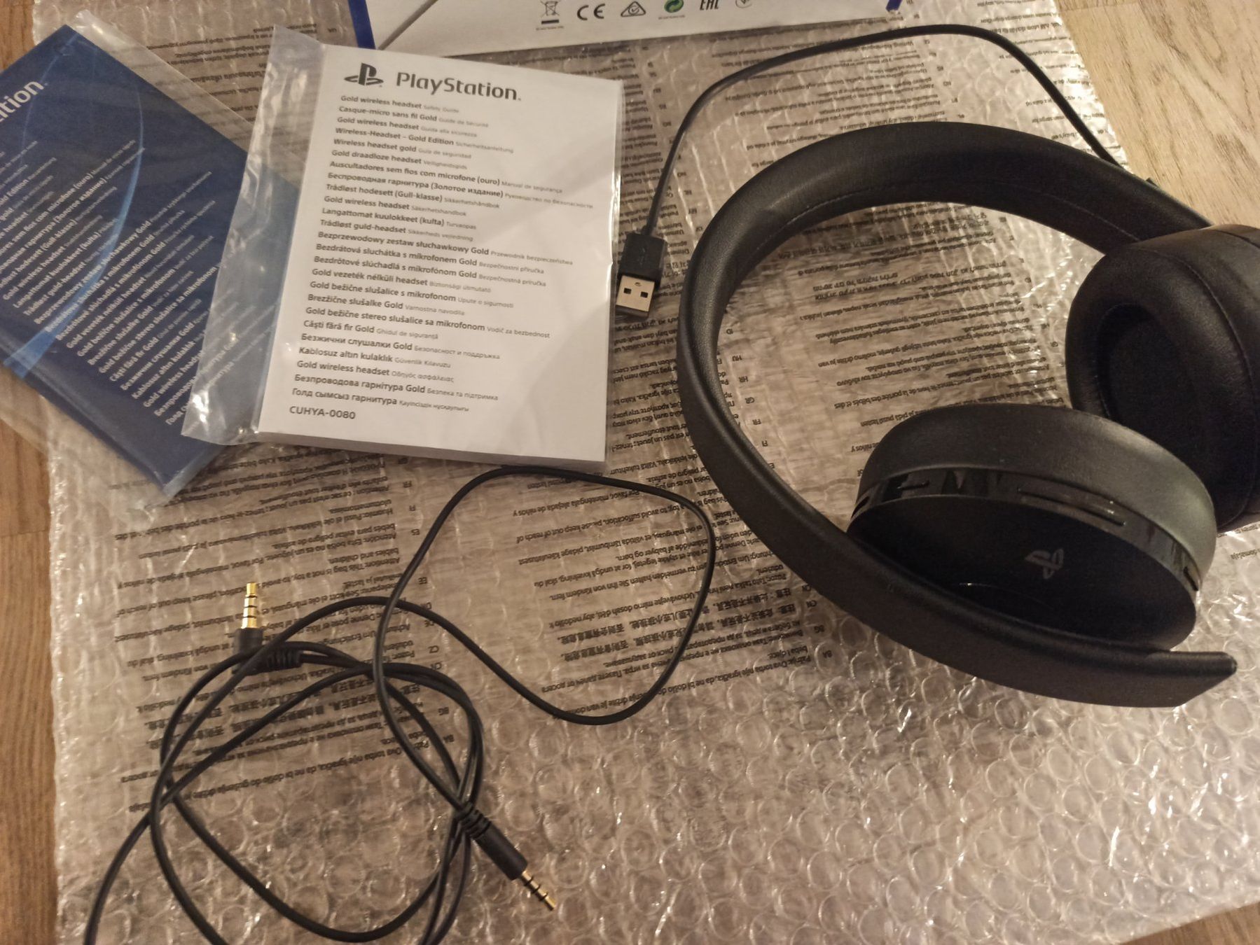 Sony Cuffie: Sony PlayStation Gold Wireless Headset PS4 – Usato da Oberweningen venduto da mar_87mx 2