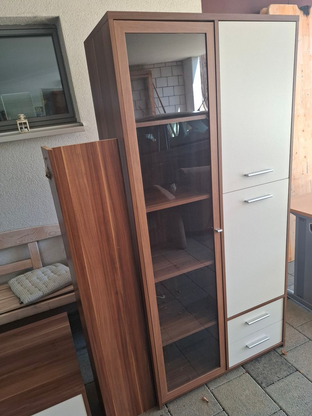 TV Möbel: Lowboard mit Glasvitrine Nussbaum weiss gebraucht – Gebraucht aus Wölflinswil von pokneto 3