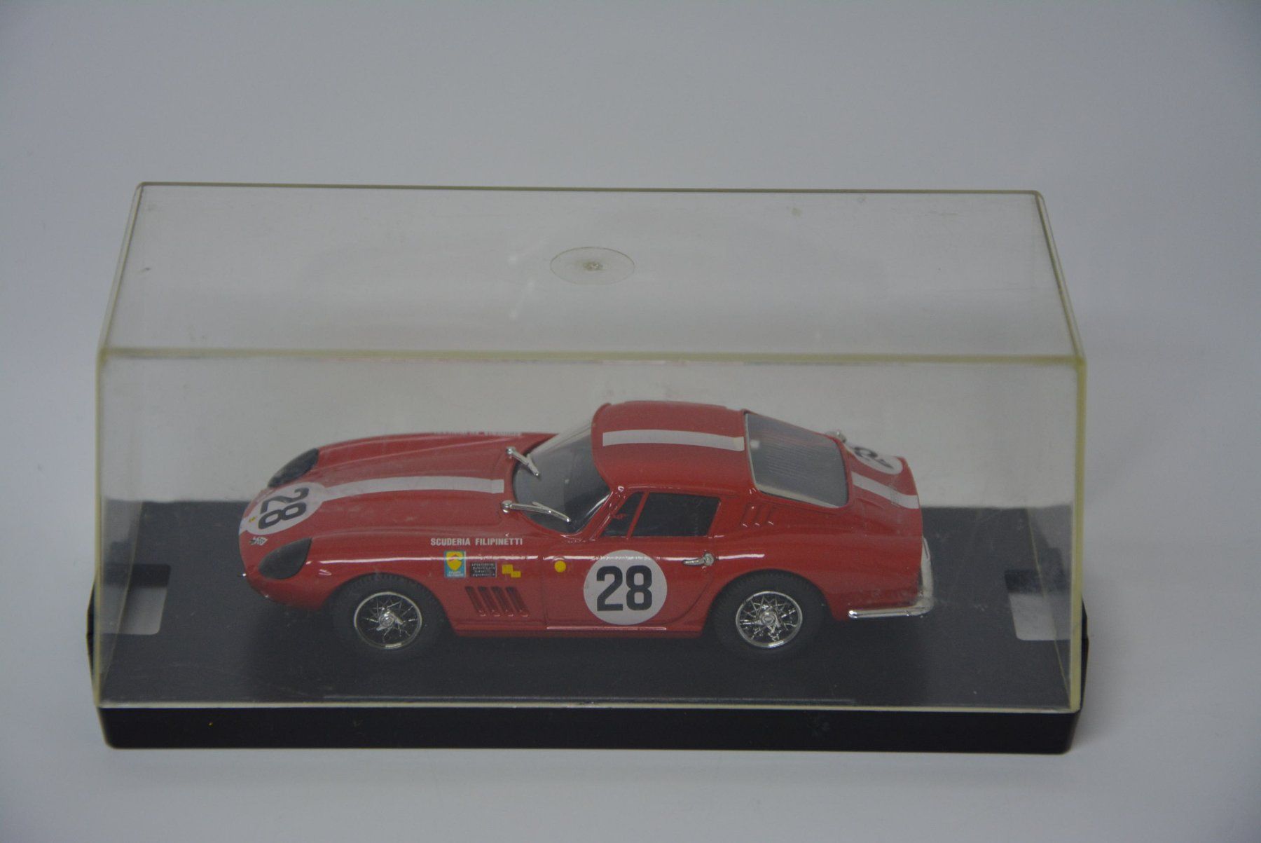 BEST-MODEL 9413 Escala 1/43 | FERRARI 275 GTB TEAM SCUDERIA FILIPINETTI N 28 24h LE MANS 1967