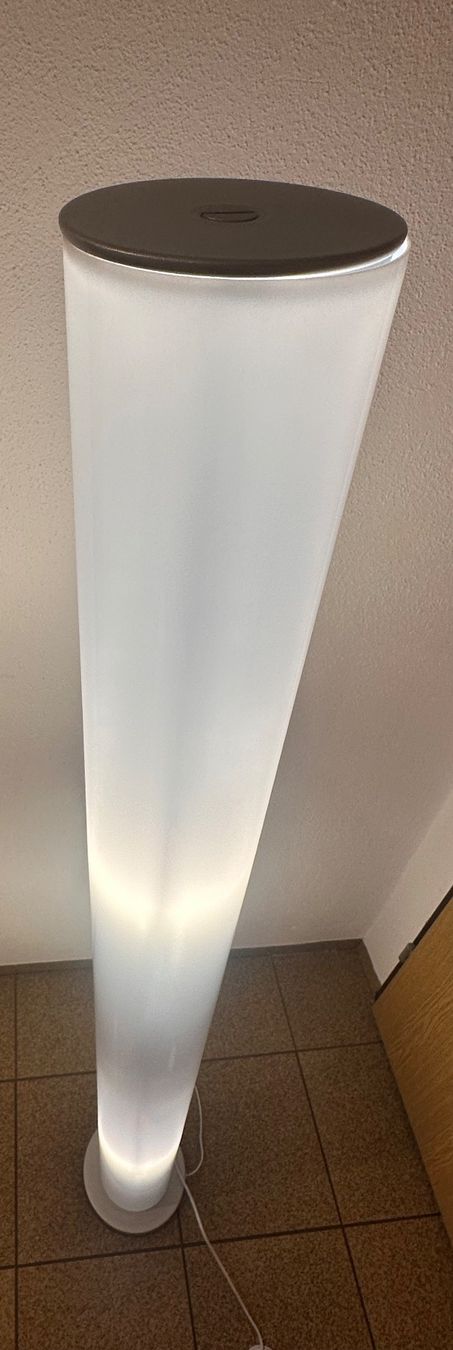 Lampade: Schöne Stehleuchte/Lampe – Usato da Schwyz venduto da eli_q7d6 1