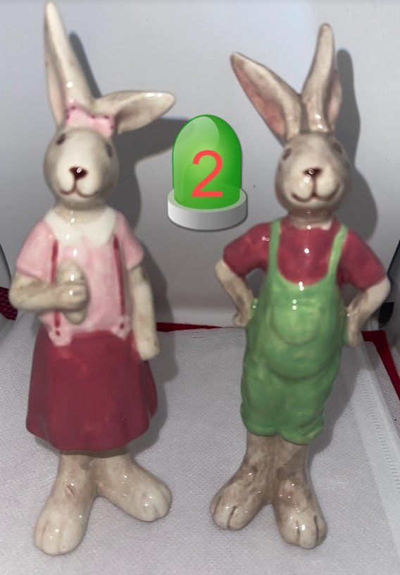 Figuren: Osterhasenpaar stehend aus Keramik Nr. 2 – Neu (gemäss Beschreibung) aus Lutzenberg von Truhe