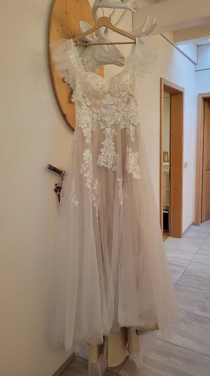 Robes: Brautkleid 40 Blash Neu – D'occasion à Seewen SZ par pla01 1