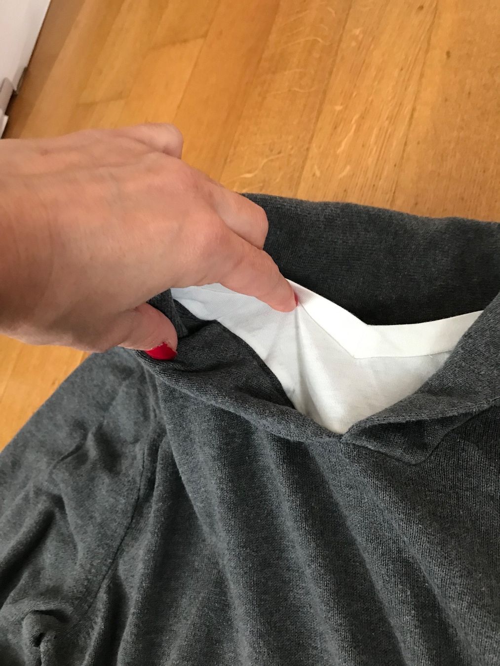 Pullover & Sweatshirts: Pullover – Gebraucht aus Volketswil von ben_9s6x 2