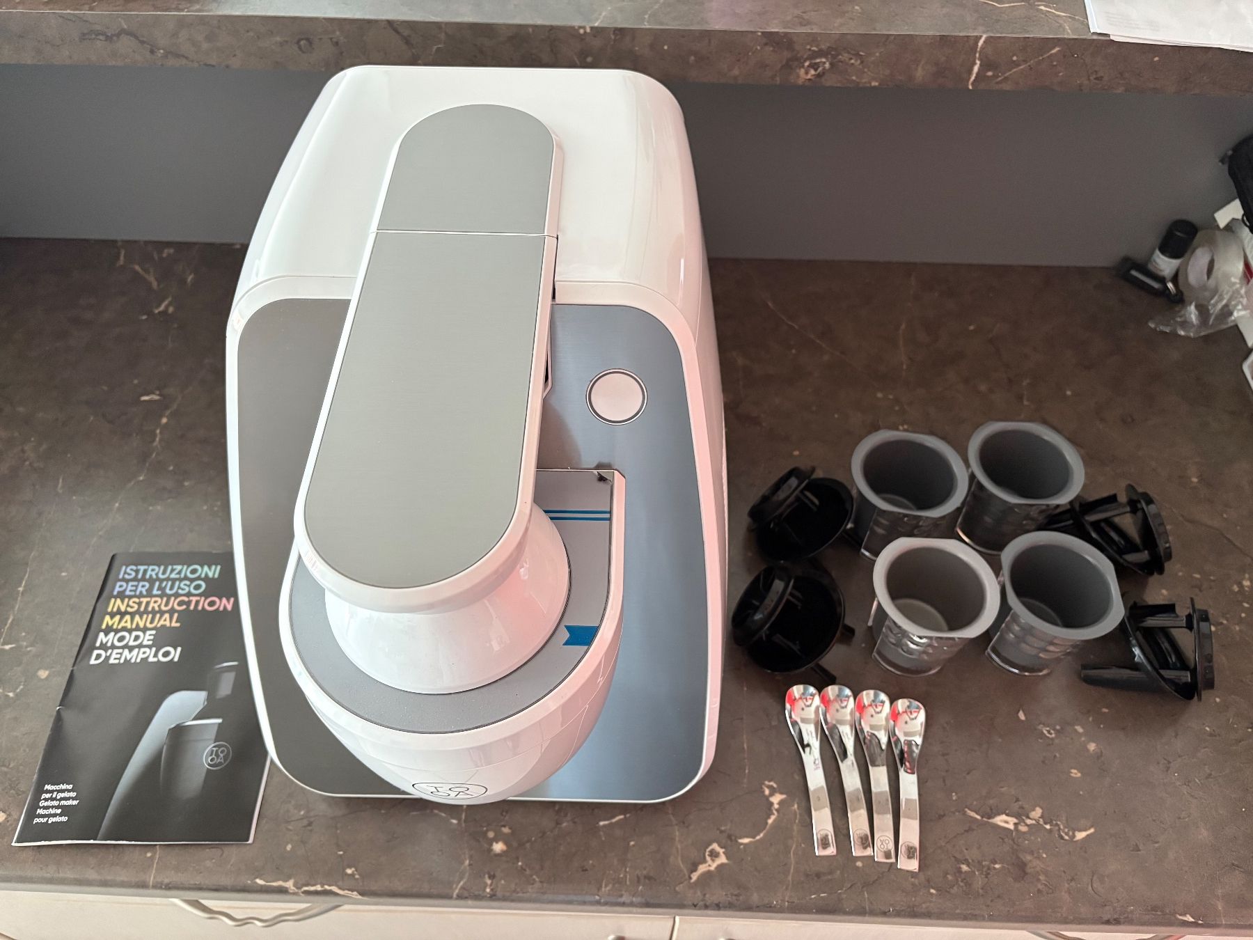 Elettrodomestici da cucina: TOOA machine a glace par portion + 4 gobelets/supports – Nuovo (secondo la descrizione) da Hauterive NE venduto da eriamch