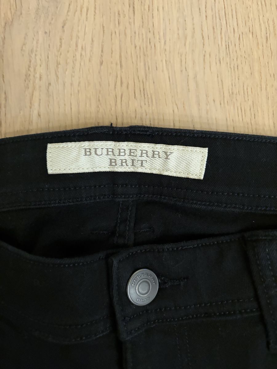 Jeans: Burrbery Brit Jeans Schwarz 31 – Usato da Triesen venduto da giu_f78m 2