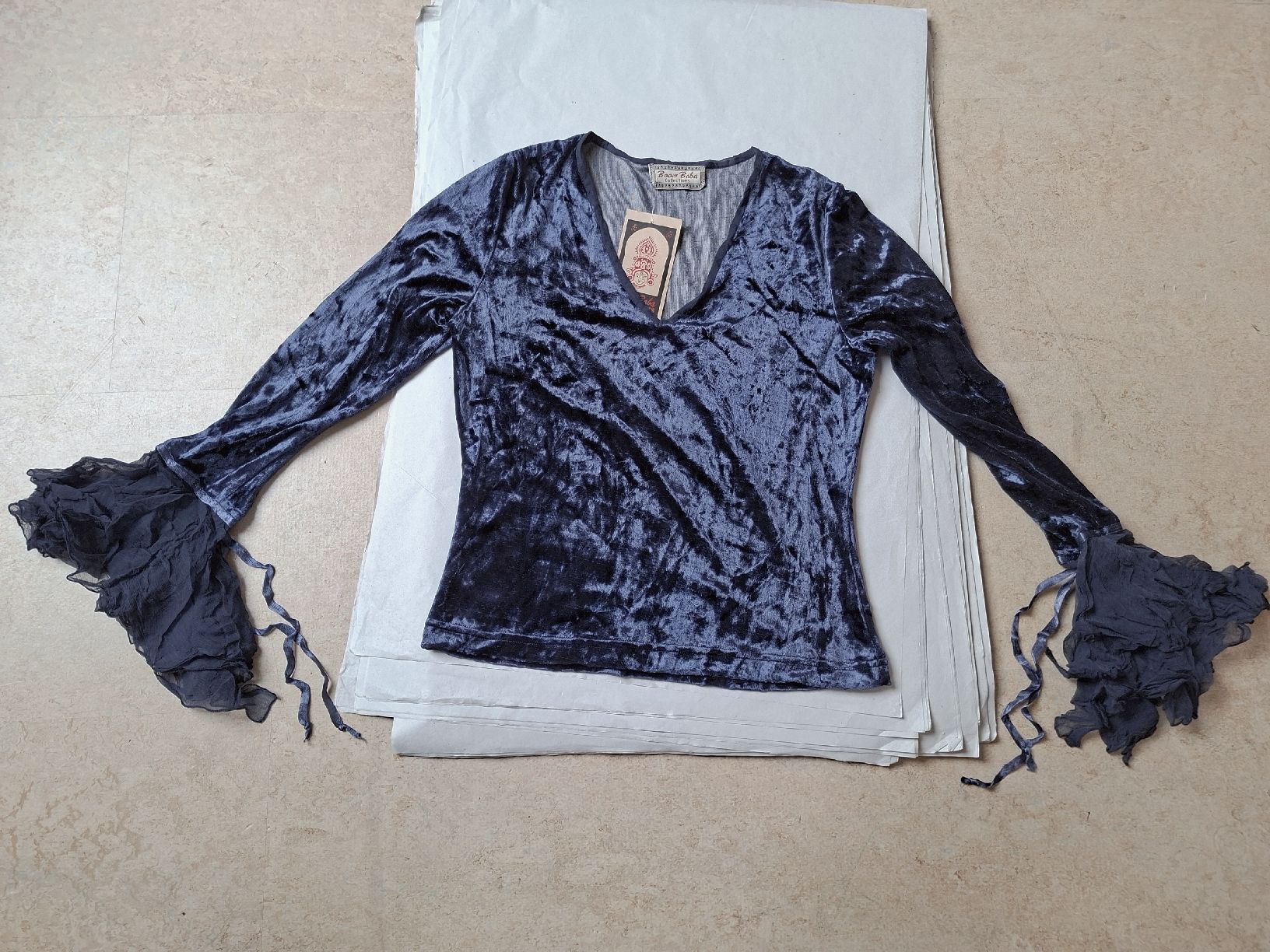 Boom Baba Camicette: Samtbluse, blau-lila, Grösse S/M, neu Boom Baba – Nuovo (secondo la descrizione) da Klingnau venduto da vollmond36 4