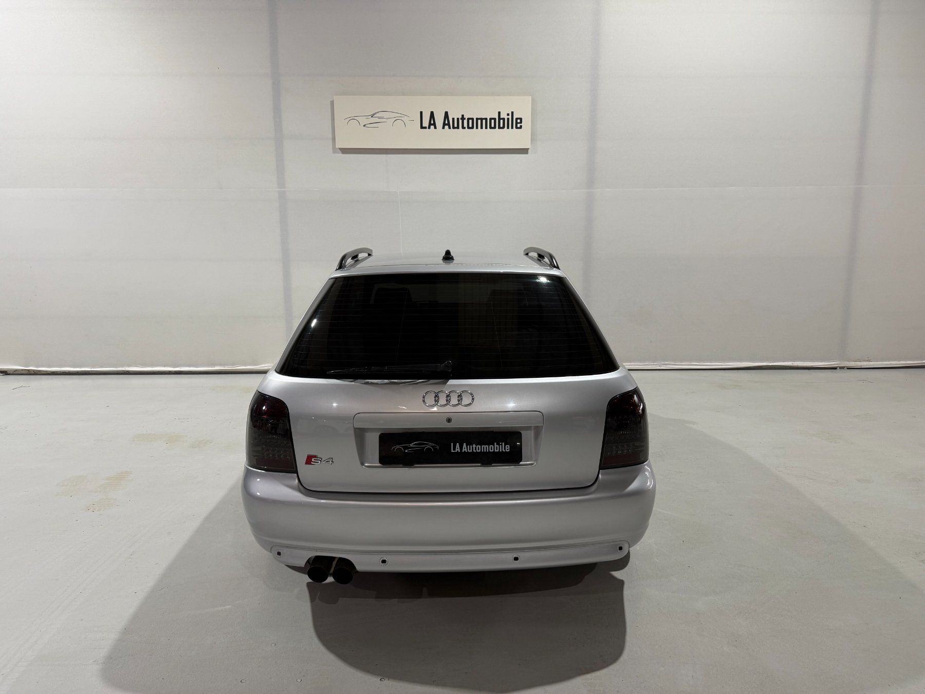 Audi Automobili: AUDI S4 Avant quattro – Usato da Widnau venduto da clique17 5