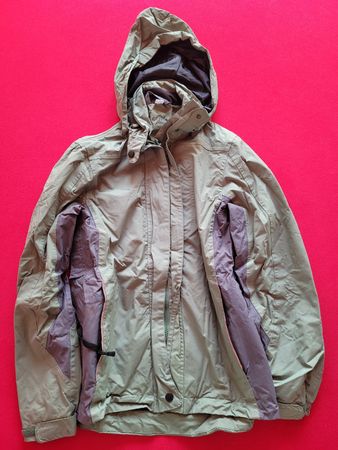 Outdoor Damenjacke crivit in olivgrün
