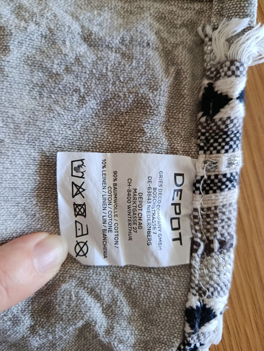 Autre linge de table: Tischläufer grau gemustert – D'occasion à Wangs par son_klein 2