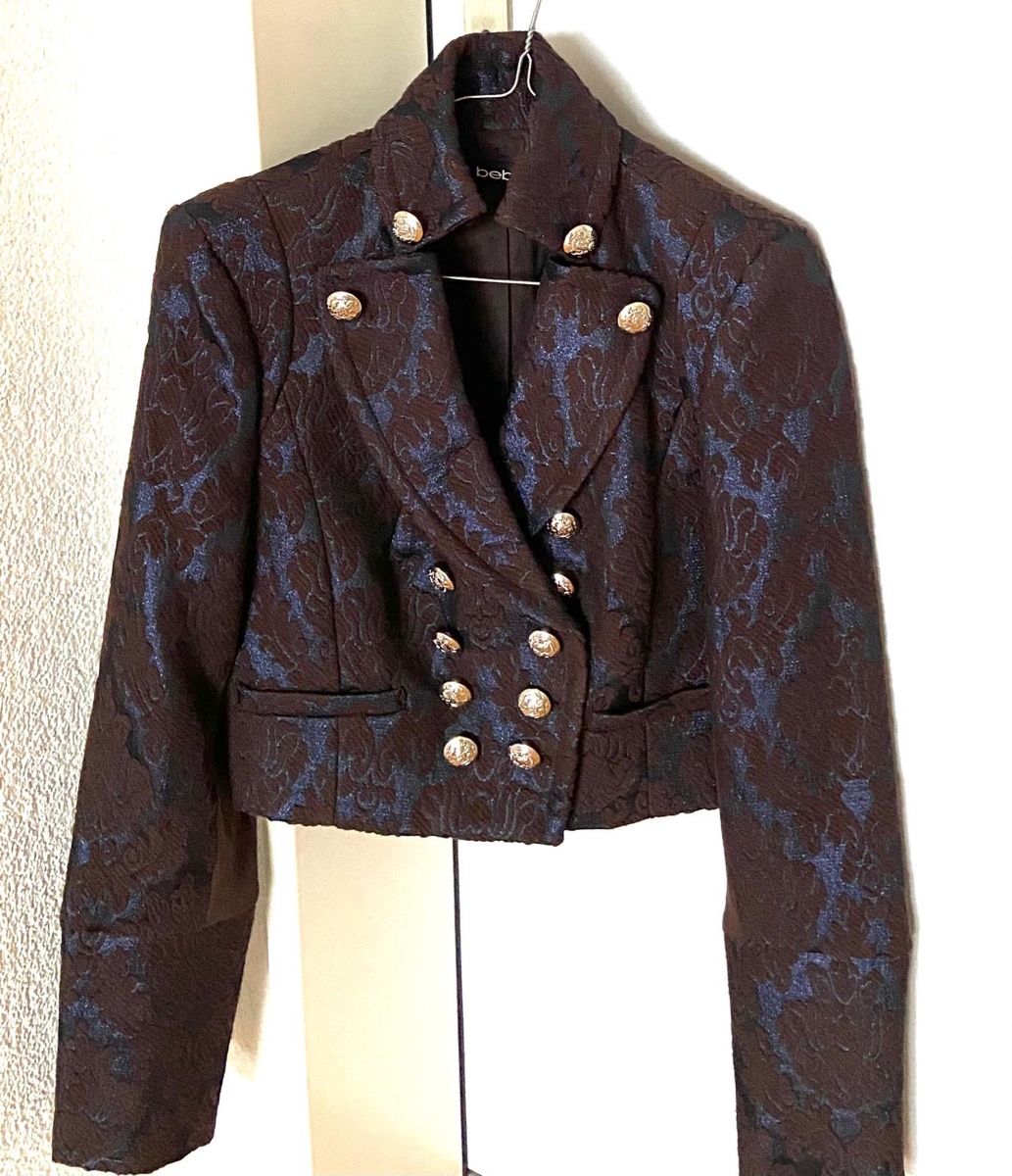 Giacche: Bebe Brocade Cropped Jacket Blazer - Size S – Usato da Spreitenbach venduto da eli_7f86