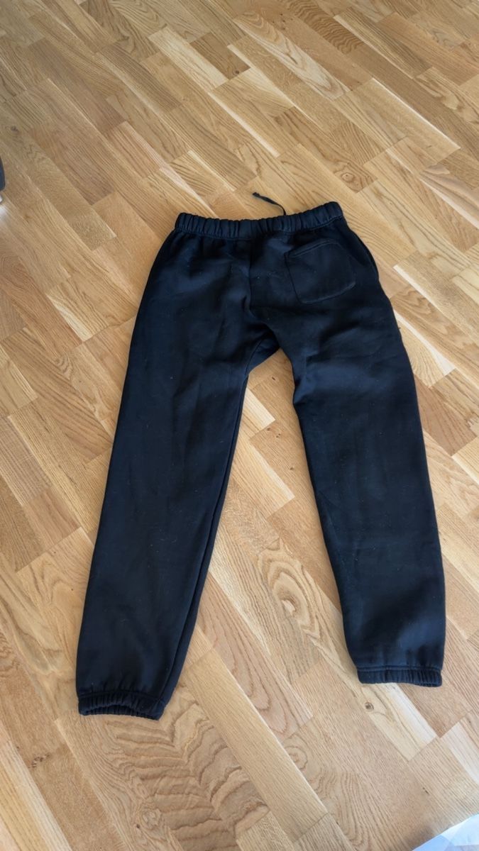 Fear of God Pantaloni: Fear of god essentials trainerhose – Usato da Pieterlen venduto da sam_58jm 1