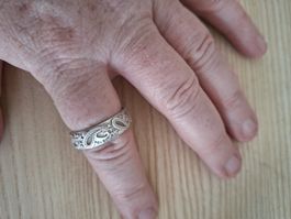 Glarner Ring mit Paisley Muster, Gr. 64