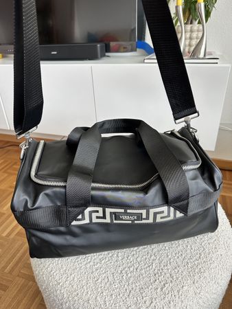 Versace Fragrances Reisetasche/Sporttasche in schwarz