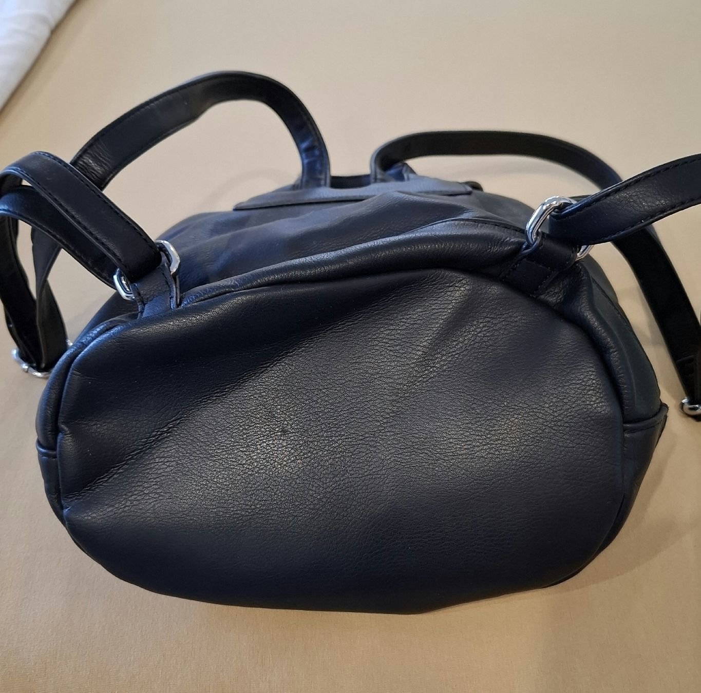 Guess Zaini: Guess Kids Rucksack – Nuovo (secondo la descrizione) da Balzers venduto da mackfose 5
