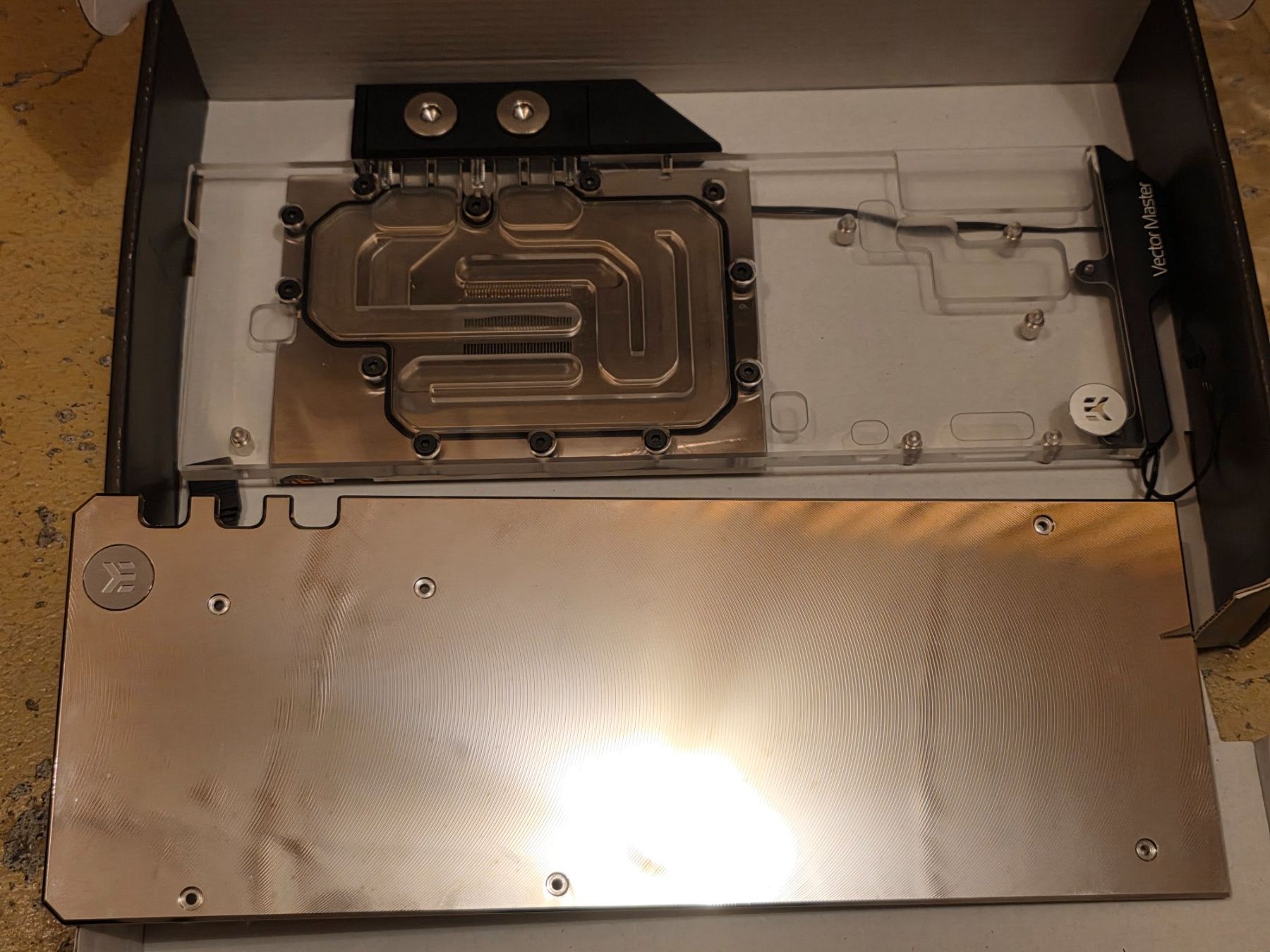 Amd PC: Ek Quantum Vector Master Rx6800xt/6900xt D-RGB Nickel Plexi – Usato da Zürich venduto da Aorus 2
