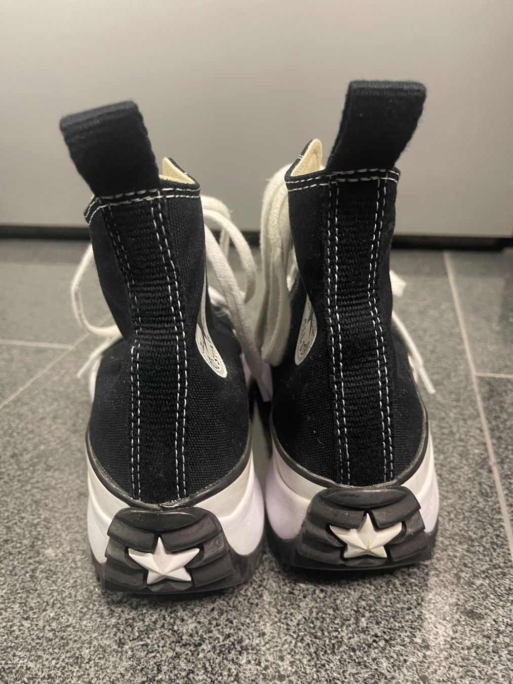 Converse Scarpe da donna: Converse Run Star Hike High Top Schwarz, Grösse 37 – Usato da Thalwil venduto da Paulina72 2