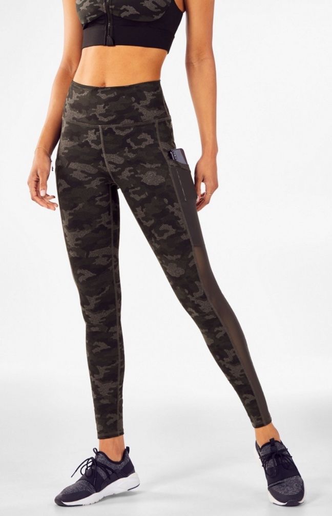 Lotti di vestiti: Top sport set fabletics gr. Xs – Usato da Amriswil venduto da Fisch79 7
