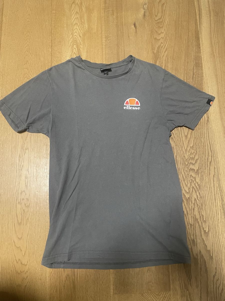 T-shirt: Ellesse T-Shirt – Usato da Visp venduto da lut_8nkc