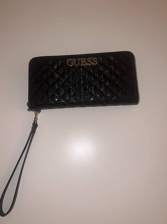 Guess Portamonete: Guess Portemonnaie – Usato da Obergösgen venduto da randomly 2