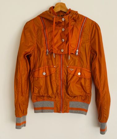 Leichte Jacke von Calvin Klein, Grösse 36.