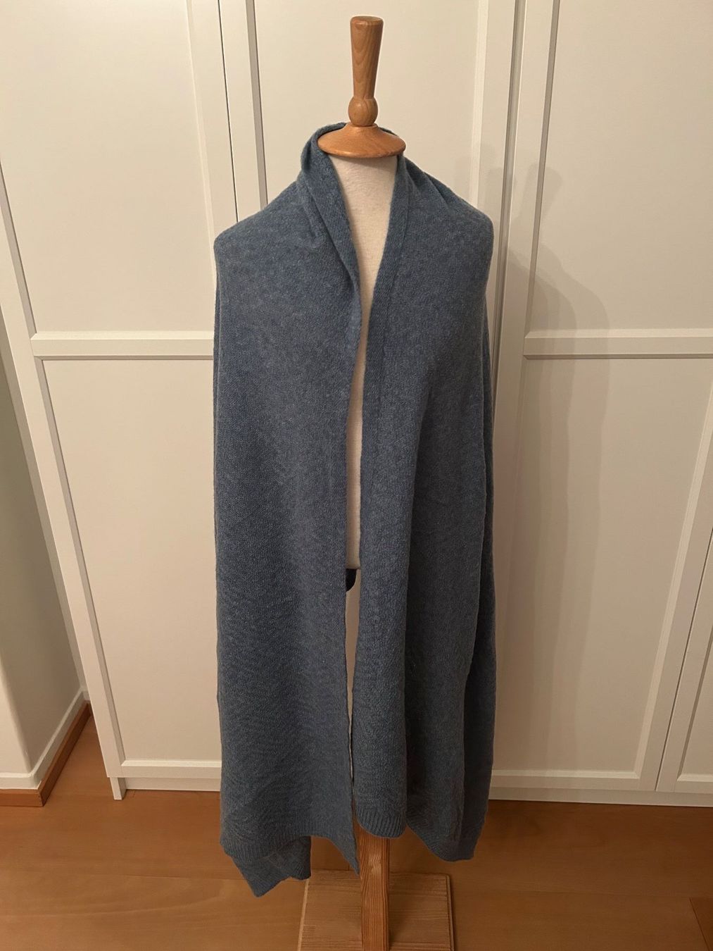 Sonstige Damenmode: Cape – Gebraucht aus Luzern von lou4444