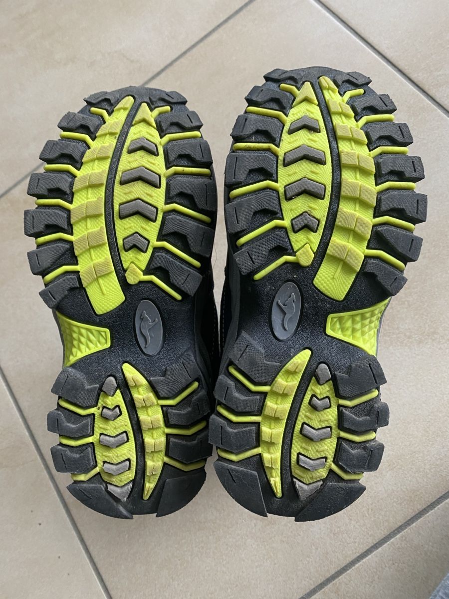 Scarpe per ragazzi: Schöne warme Stiefel Grösse 31 – Usato da Meinier venduto da wellico22 1