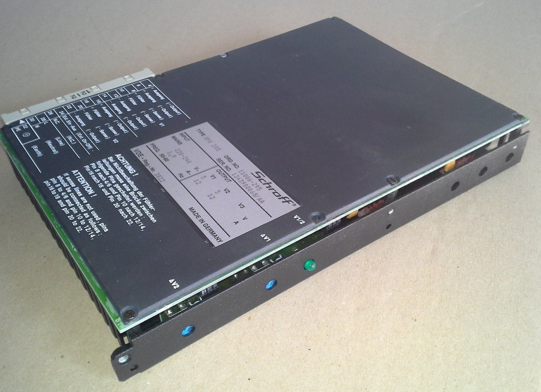 Elettrotecnica: Schroff SPG205_Schaltnetzt. 5V_12A dual – Nuovo e nell'imballaggio originale da Linden venduto da Mb2bb