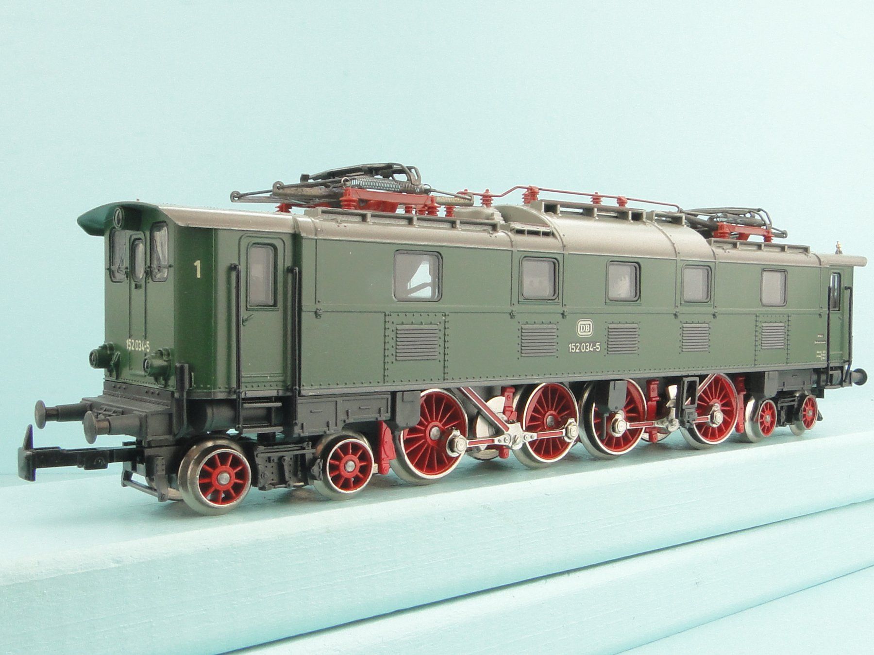 Märklin Modellini di ferrovie: Märklin 8366 BR 152 HAMO/Gleichstrom – Usato da Bülach venduto da cann11 2