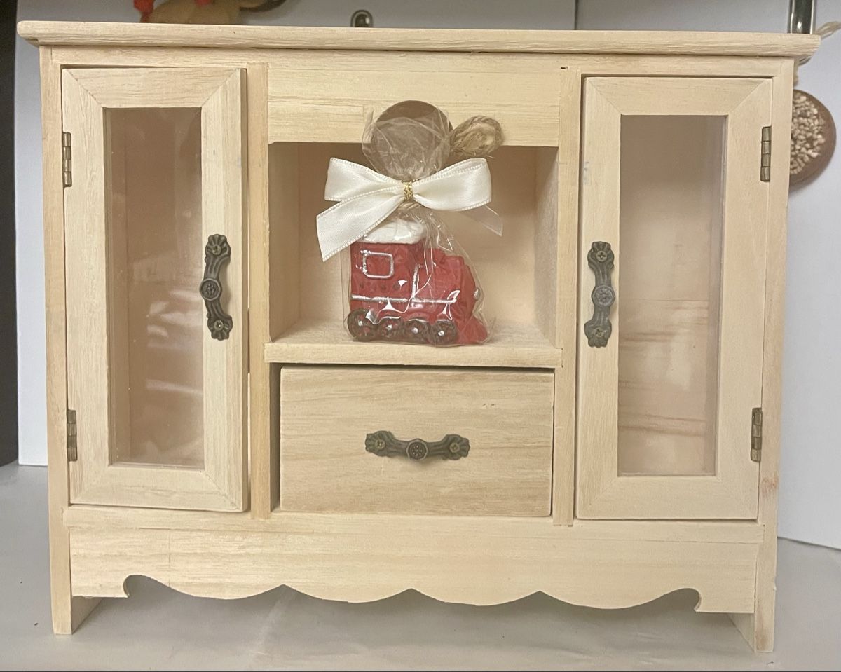 Tutte le decorazioni: Dekorativer Mini-Schrank aus Holz  – Nuovo (secondo la descrizione) da Steinhausen venduto da mag_skq7 3