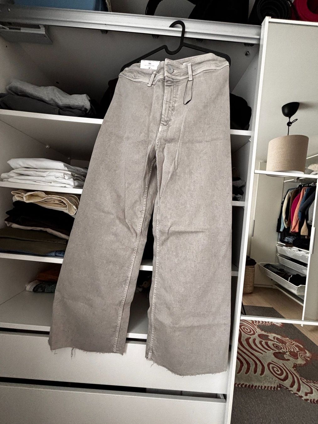 Zara Jeans: Zara Jeans – Nuovo e nell'imballaggio originale da Männedorf venduto da jad_l7jg