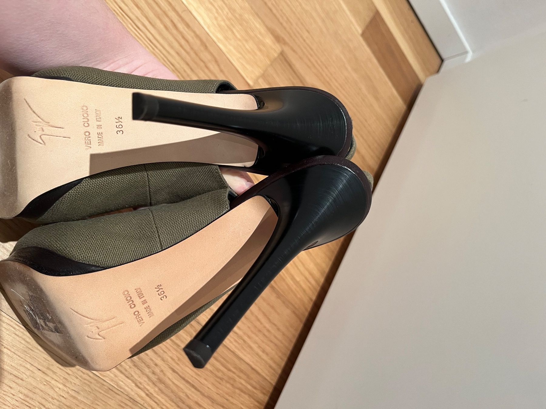 Zanotti Damenschuhe: Giuseppe Zanotti, Sandalen, Grösse 36.5 – Neu (gemäss Beschreibung) aus Baar von sim_5d6l 2