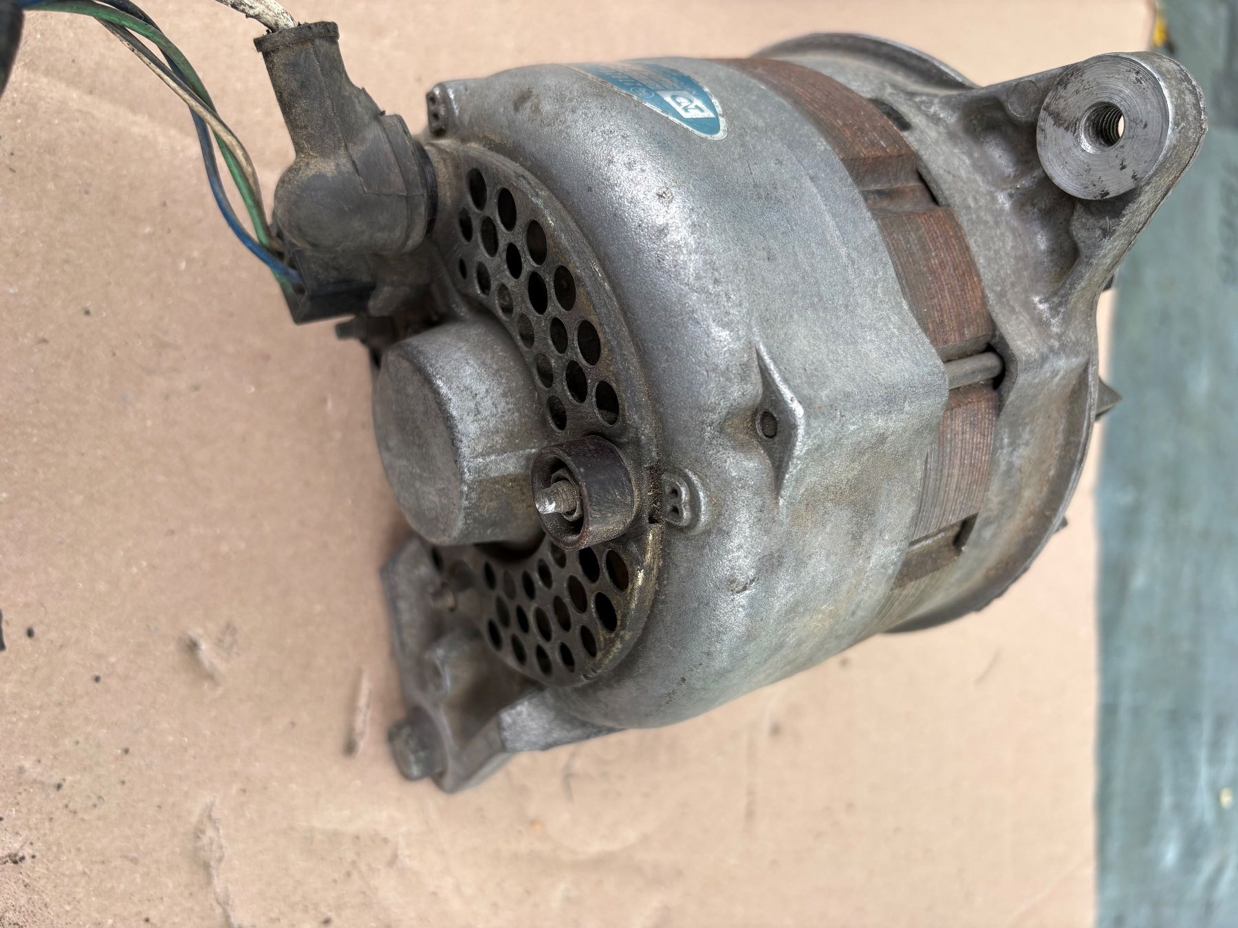 Tutti pezzi di ricambio auto: Lichtmaschine ND – Usato da Seftigen venduto da ruefpa 2