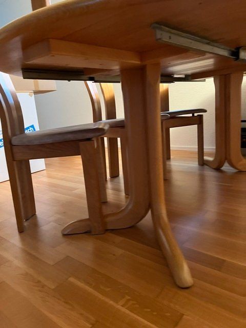 Tische: Eichentisch – Gebraucht aus Muri AG von casually 2