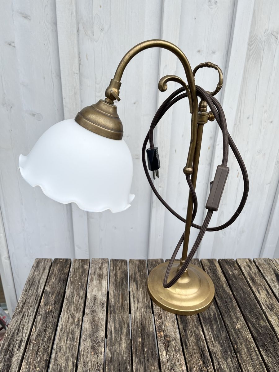 Lampen: Alte Tischlampe mit Glasschirm – Gebraucht aus Winterthur von avelotte 9