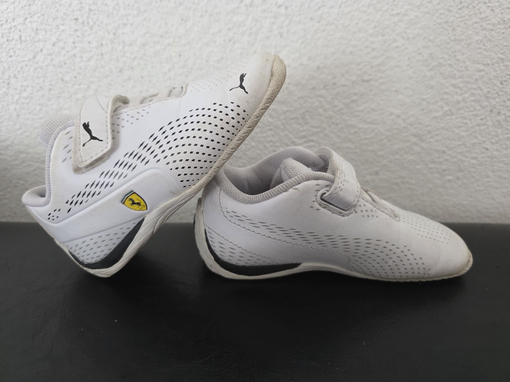 Puma Scarpe per ragazzi: Puma Ferrari Kinderschuhe, Grösse 23 – Usato da Dättwil AG venduto da Njo_x88j