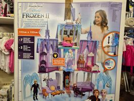 Frozen 2 Schloss Arendelle mit Licht, 152cm gross