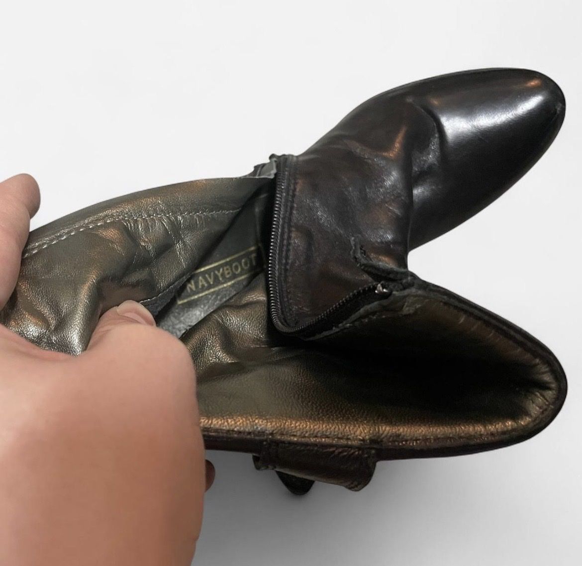 Navyboot Scarpe da donna: Navyboot - Schwarze Lederstiefeletten mit Absatz, Gr. 37 – Usato da Watt venduto da Ene.kro 2