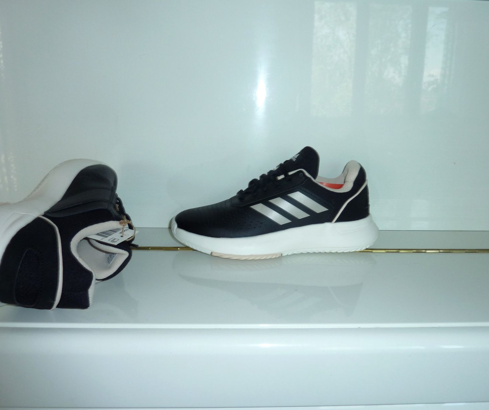Adidas Scarpe da donna: Adidas Damen Sneakers Gr.36 neu – Nuovo e nell'imballaggio originale da Melchnau venduto da BarbaraD01